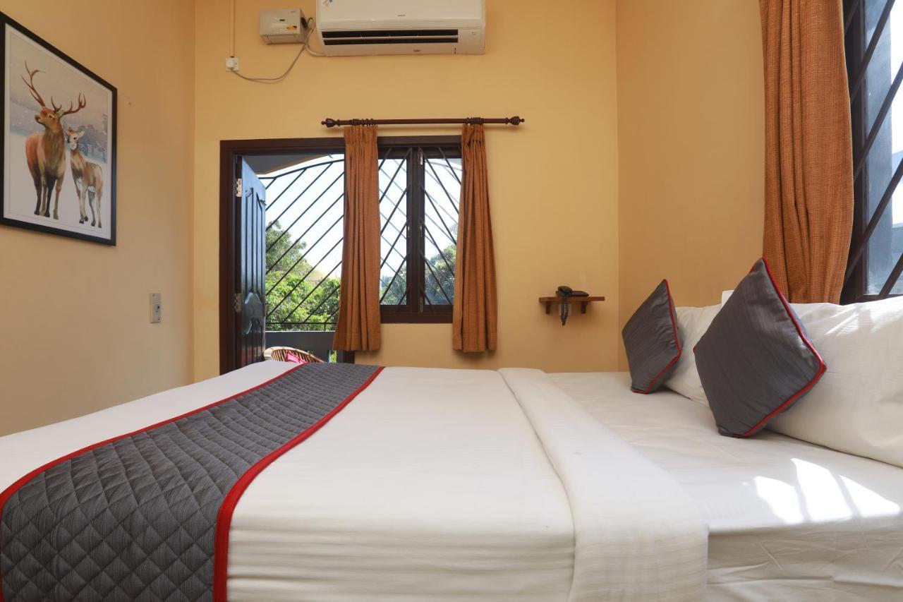 Hotel Castle Manor - Auroville Beach Puducherry Eksteriør billede
